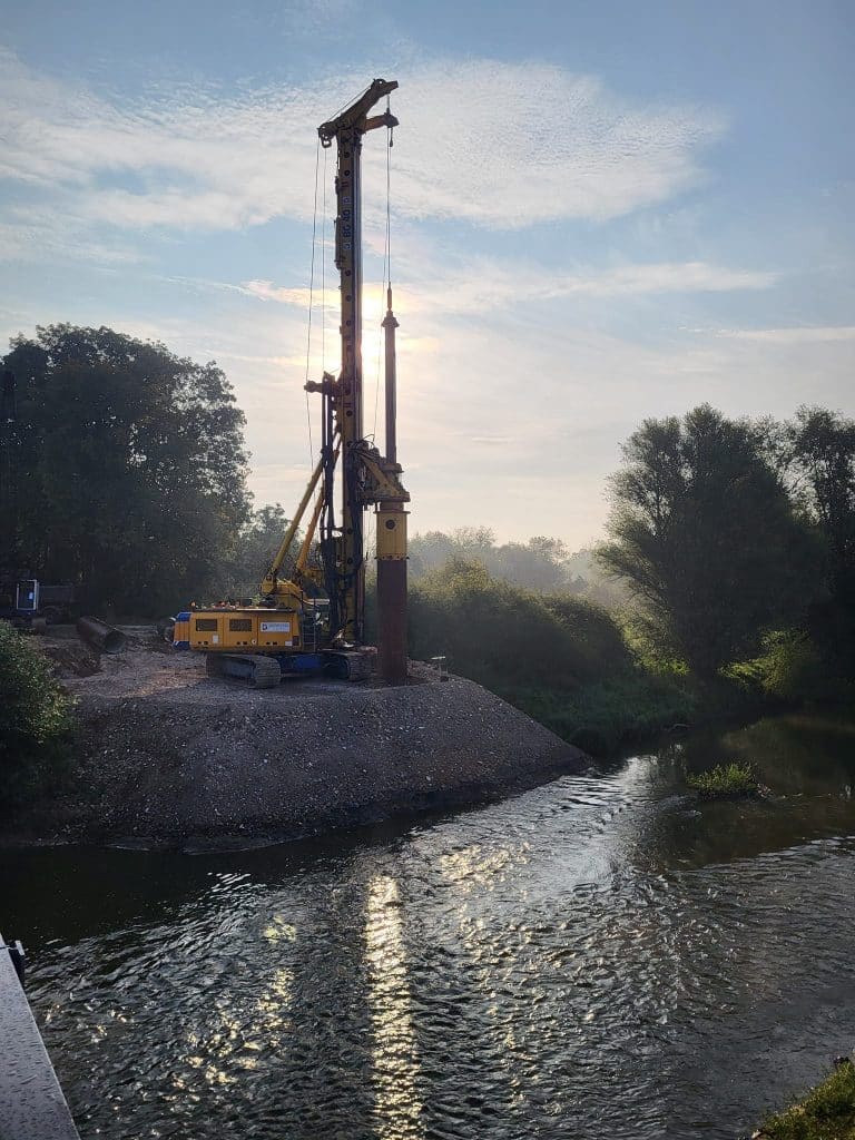 Travaux fluviaux palplanches métalliques